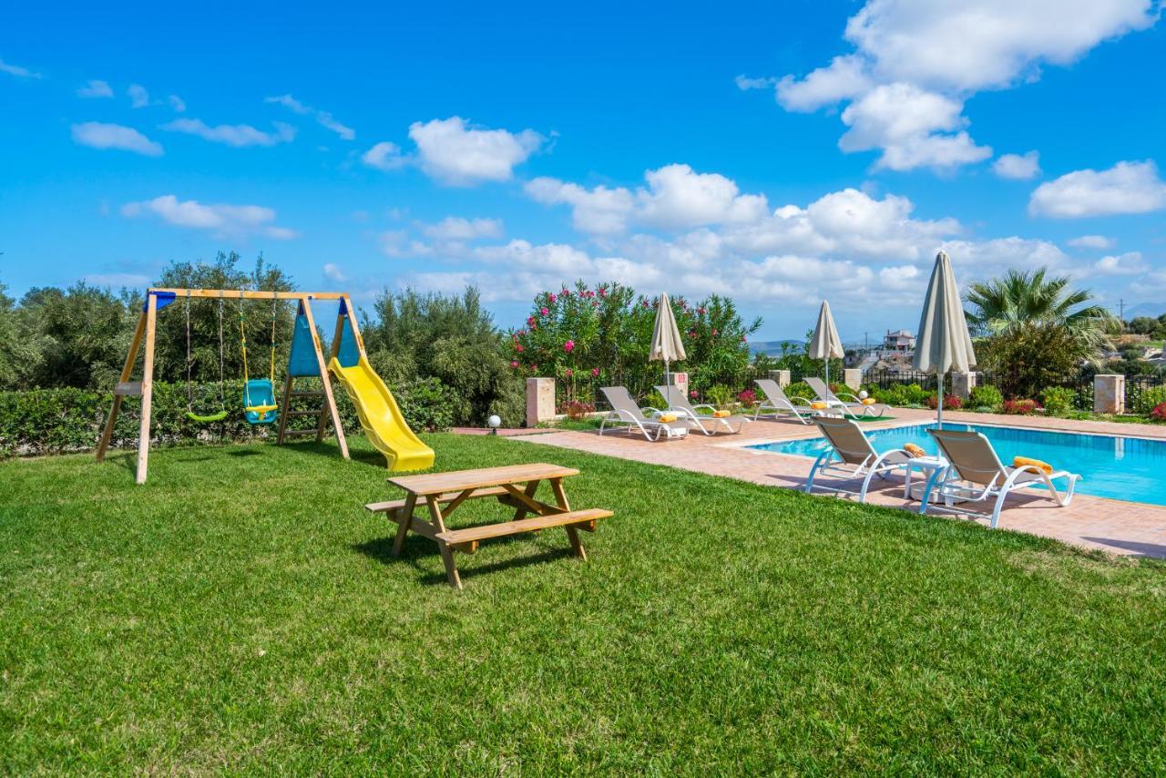 Villa Laga With Pool, 300M To Taverns, Childrens Area, Bbq! Kirianna Exterior foto