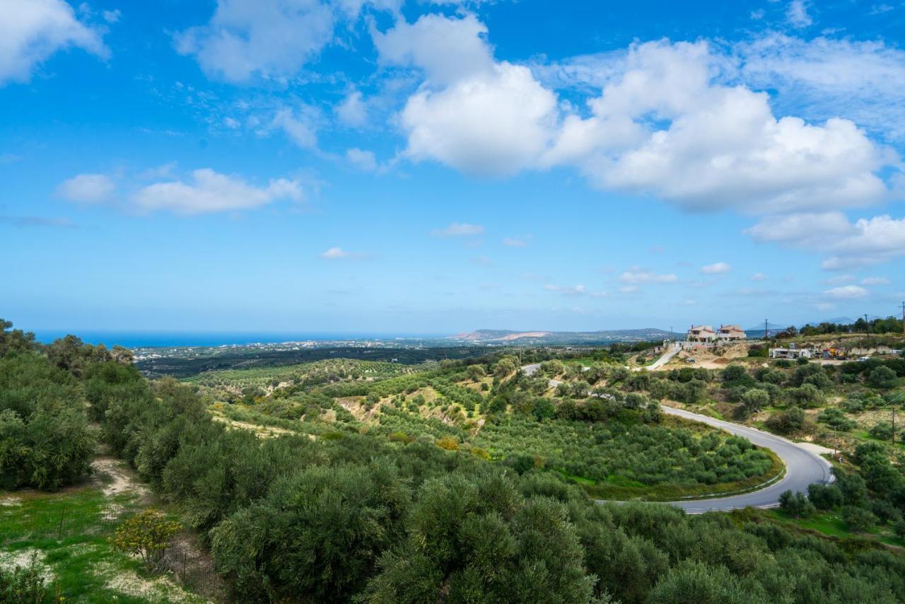 Villa Laga With Pool, 300M To Taverns, Childrens Area, Bbq! Kirianna Exterior foto